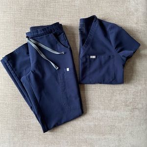 FIGS Navy Blue Set: XS Catarina Top, XS Yola Skinny Pants